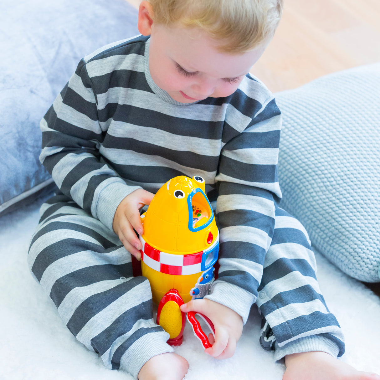 WOW Ronnie The Rocket (2 Piece Play Set) Ages 1+