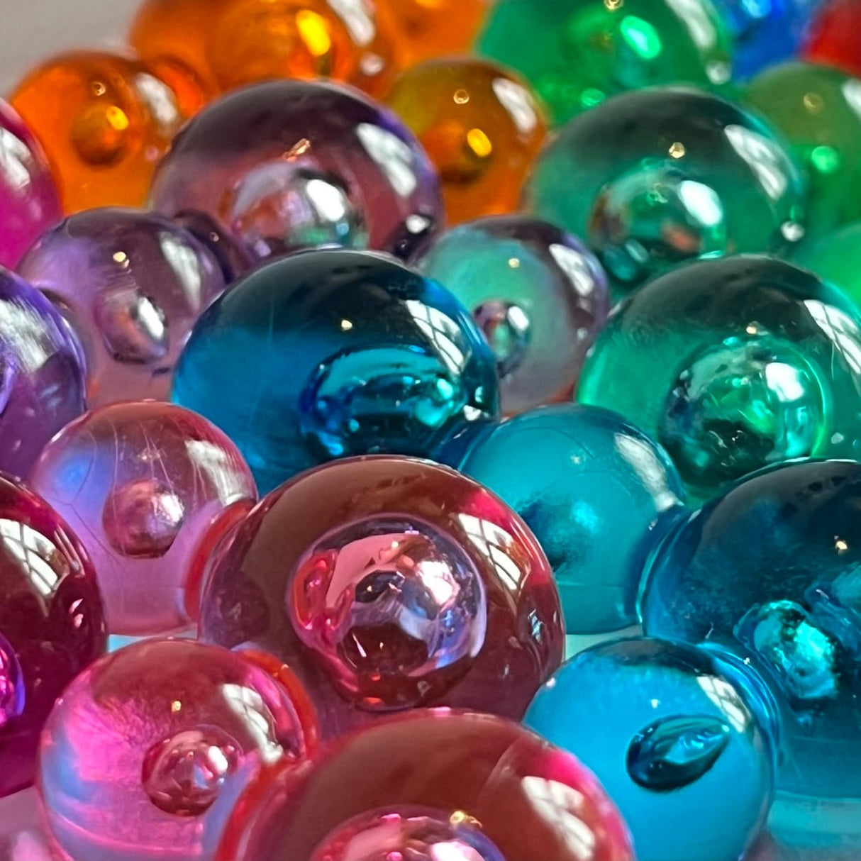 IQ Bubbles - A Colorful Logic Travel Game with 120 Challenges for Ages 7 - Adult