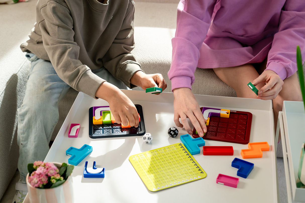 Genius Connection Two-Player Speed and Strategy Game Ages 8 - Adult