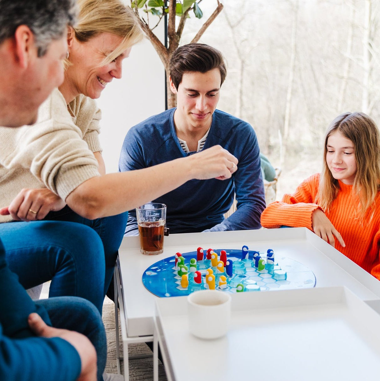 Penguins Huddle Up! Family Game for 2-4 Players Ages 6+