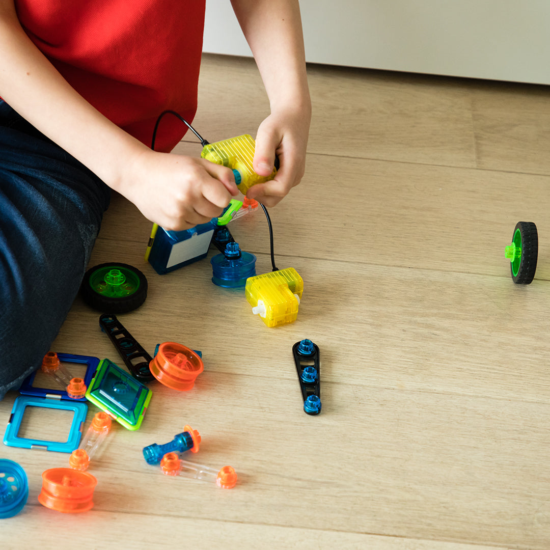 GeoSmart Flip Bot GeoMagnetic STEM Magnetic Construction Set with